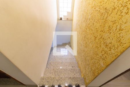 Escada de casa para alugar com 3 quartos, 180m² em Sacomã, São Paulo