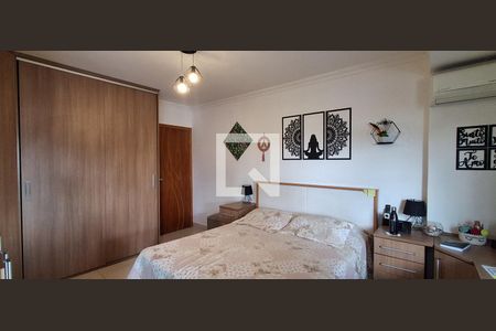 Suíte  de casa à venda com 3 quartos, 200m² em Jardim Orlandina, São Bernardo do Campo