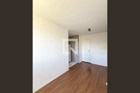 Sala de apartamento para alugar com 2 quartos, 44m² em Parque Bristol, São Paulo