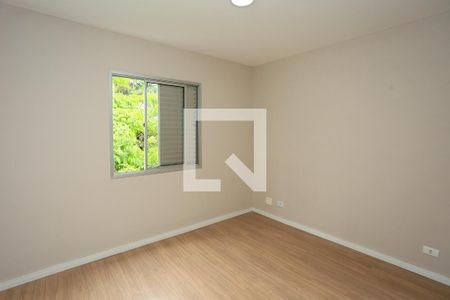 quarto 1 de apartamento para alugar com 3 quartos, 59m² em Parque Monte Alegre, Taboão da Serra