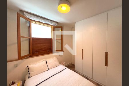 Quarto de apartamento à venda com 1 quarto, 52m² em Jardim Botânico, Rio de Janeiro