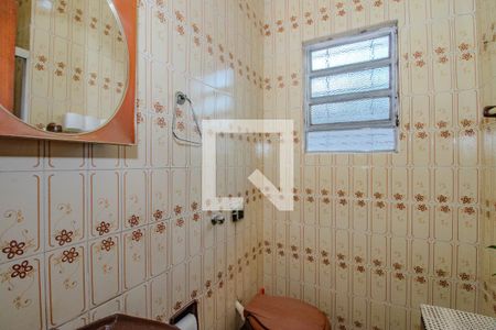 Banheiro de casa à venda com 3 quartos, 600m² em Bom Jesus, Porto Alegre