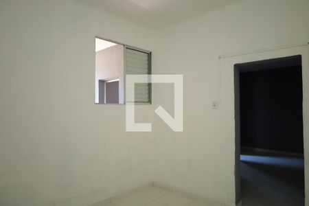 Quarto 2 de casa para alugar com 2 quartos, 80m² em Vila Santista, São Paulo