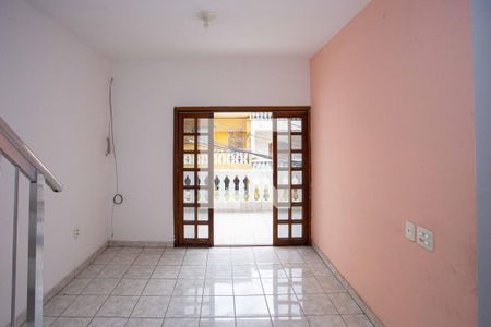 Sala de casa para alugar com 2 quartos, 200m² em Serraria, Diadema