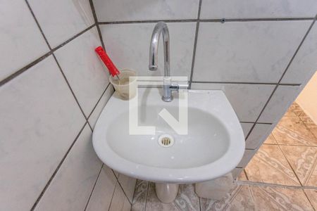 Banheiro  de casa para alugar com 1 quarto, 30m² em Taboão, Diadema