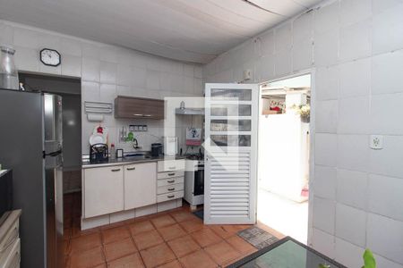 Casa à venda com 2 quartos, 100m² em Vila Nivi, São Paulo