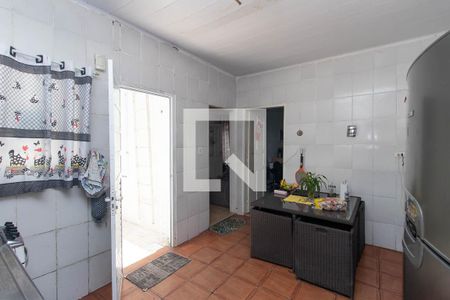 Casa à venda com 2 quartos, 100m² em Vila Nivi, São Paulo