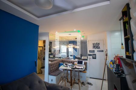 Sala de apartamento para alugar com 2 quartos, 44m² em Irajá, Rio de Janeiro