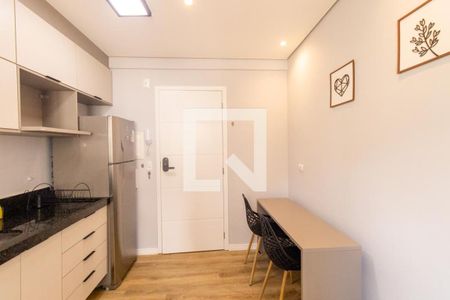 Sala/Cozinha de kitnet/studio para alugar com 1 quarto, 28m² em Centro, Curitiba