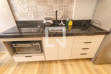 Sala/Cozinha de kitnet/studio para alugar com 1 quarto, 28m² em Centro, Curitiba