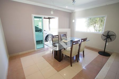 Casa para alugar com 4 quartos, 322m² em Jacarepaguá, Rio de Janeiro