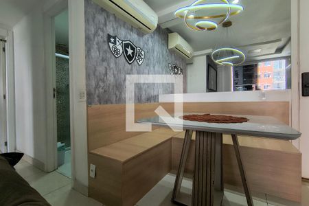 Sala de apartamento para alugar com 2 quartos, 56m² em Jacarepaguá, Rio de Janeiro