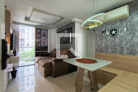 Sala de apartamento para alugar com 2 quartos, 56m² em Jacarepaguá, Rio de Janeiro