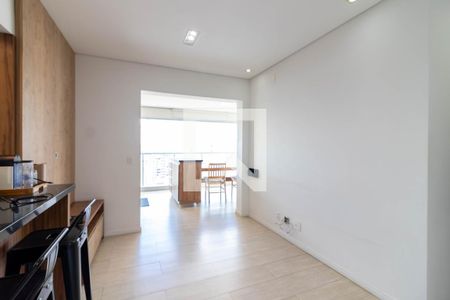 Sala de Estar de apartamento à venda com 2 quartos, 69m² em Santa Teresinha, São Paulo