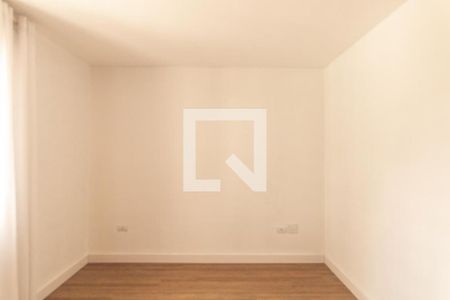 Quarto 1 de apartamento para alugar com 2 quartos, 56m² em Água Verde, Curitiba