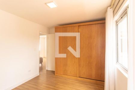 Quarto 1 de apartamento para alugar com 2 quartos, 56m² em Água Verde, Curitiba