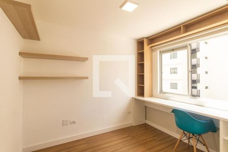 Quarto 2 de apartamento para alugar com 2 quartos, 56m² em Água Verde, Curitiba