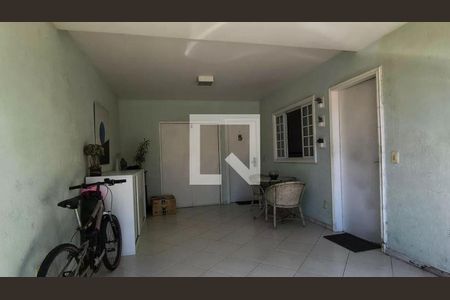 Casa à venda com 4 quartos, 140m² em Vargem Pequena, Rio de Janeiro