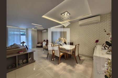 Sala de casa para alugar com 4 quartos, 255m² em Barra da Tijuca, Rio de Janeiro