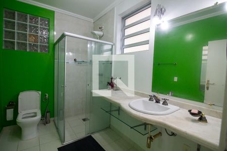 Banheiro de casa para alugar com 2 quartos, 150m² em Itaim Bibi, São Paulo