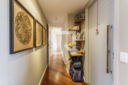 Corredor de apartamento à venda com 4 quartos, 167m² em Vila Olímpia, São Paulo