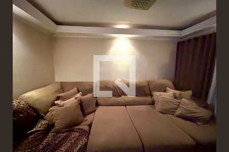 Sala de casa para alugar com 2 quartos, 200m² em Jardim Pres. Dutra, Guarulhos