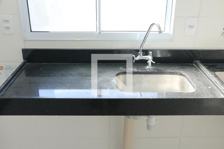 Cozinha - Torneira de apartamento para alugar com 2 quartos, 48m² em Jardim Alvorada, Nova Iguaçu