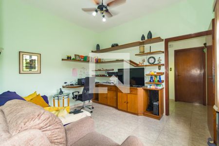 Sala de TV de casa à venda com 2 quartos, 180m² em Vila Bertioga, São Paulo