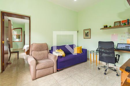 Sala de TV de casa à venda com 2 quartos, 180m² em Vila Bertioga, São Paulo