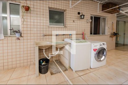 Área privativa de apartamento para alugar com 3 quartos, 130m² em Alto Caiçaras, Belo Horizonte