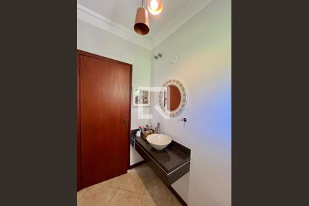 Lavabo de casa de condomínio à venda com 4 quartos, 265m² em Lot. Alphaville Campinas, Campinas