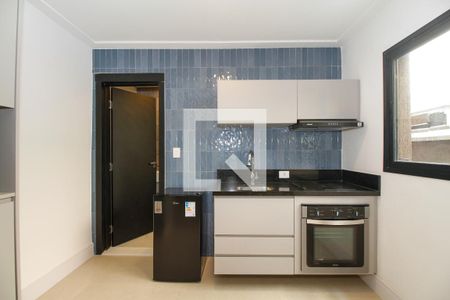 Sala e Cozinha de casa para alugar com 1 quarto, 36m² em Alto de Pinheiros, São Paulo