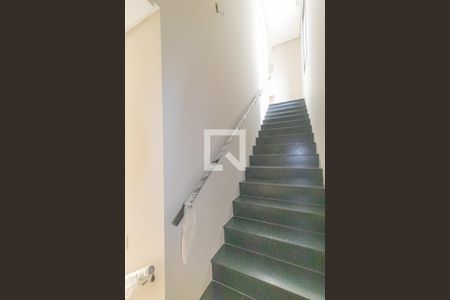 Escada de casa à venda com 3 quartos, 174m² em Estância Velha, Canoas