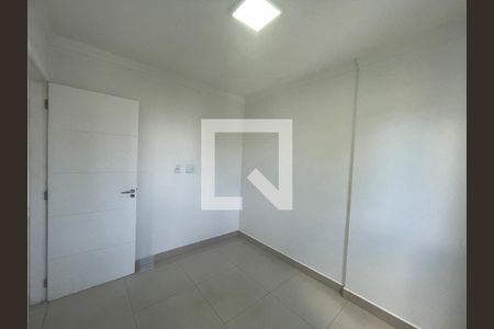 Quarto 1 de apartamento à venda com 2 quartos, 52m² em Jardim Flor da Montanha, Guarulhos