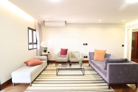 Sala de apartamento para alugar com 5 quartos, 264m² em Fundinho, Uberlândia