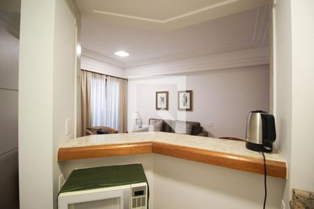 Cozinha de apartamento à venda com 1 quarto, 43m² em Jardim Paulistano, São Paulo