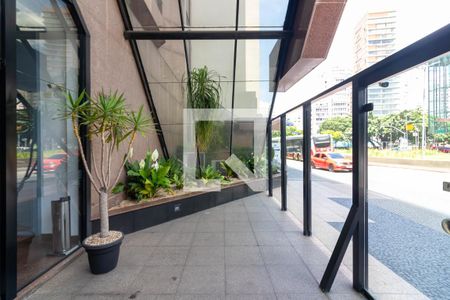 Entrada de apartamento à venda com 1 quarto, 43m² em Jardim Paulistano, São Paulo