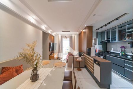 Sala de apartamento para alugar com 3 quartos, 75m² em Vila Apiai, Santo André