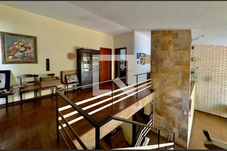 Casa à venda com 4 quartos, 300m² em Sion, Belo Horizonte