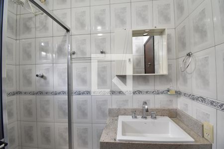 Banheiro da Suíte de casa para alugar com 3 quartos, 100m² em Cruzeiro, São José dos Pinhais