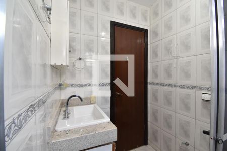 Banheiro da Suíte de casa para alugar com 3 quartos, 100m² em Cruzeiro, São José dos Pinhais