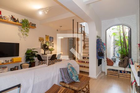 Sala de casa à venda com 2 quartos, 130m² em Campo Belo, São Paulo