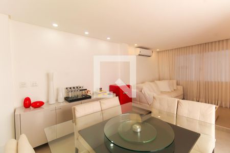 Sala/Cozinha de casa à venda com 3 quartos, 170m² em Quarta Parada, São Paulo