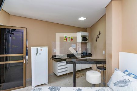 Cozinha de kitnet/studio para alugar com 1 quarto, 28m² em Minas Brasil, Belo Horizonte