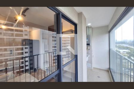 Varanda e área de serviço de apartamento à venda com 2 quartos, 47m² em Vila Anastácio, São Paulo