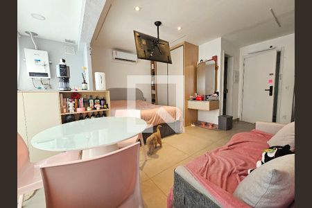 Sala/Quarto de apartamento à venda com 1 quarto, 28m² em Jardim das Acacias, São Paulo