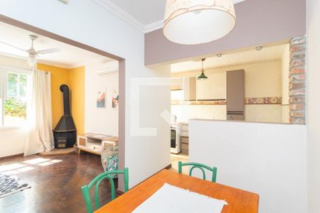 Sala  de apartamento para alugar com 1 quarto, 59m² em Santo Antônio, Porto Alegre