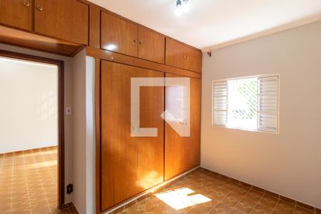 Quarto 01 da casa 01 de casa à venda com 5 quartos, 142m² em Parque Taquaral, Campinas