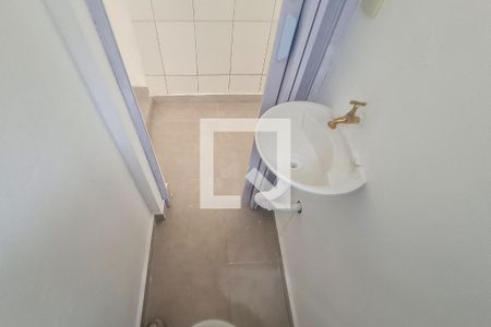 Lavabo de casa para alugar com 2 quartos, 55m² em Parque Continental I, Guarulhos