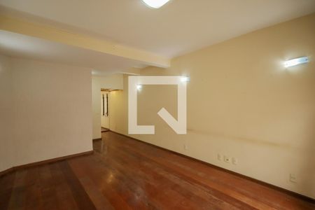 Sala de estar de casa à venda com 3 quartos, 150m² em Chácara Santo Antônio (zona Sul), São Paulo